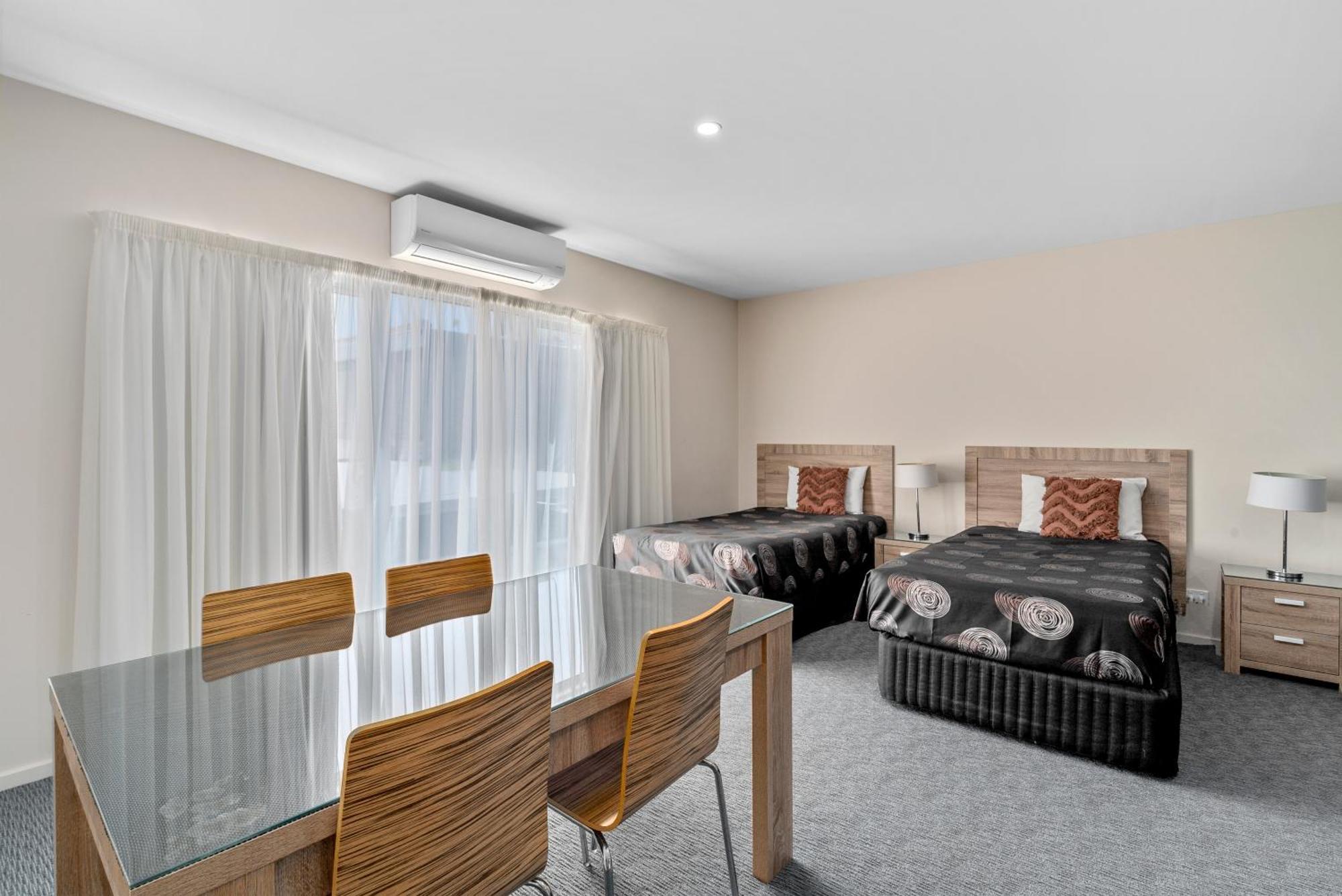 Sherbourne Terrace 4*